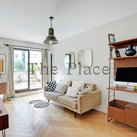 Апартаменты Spacieux 2 Pieces Renove Avec Terrasse Et Parking Proche La Defense Левалуа-Пере